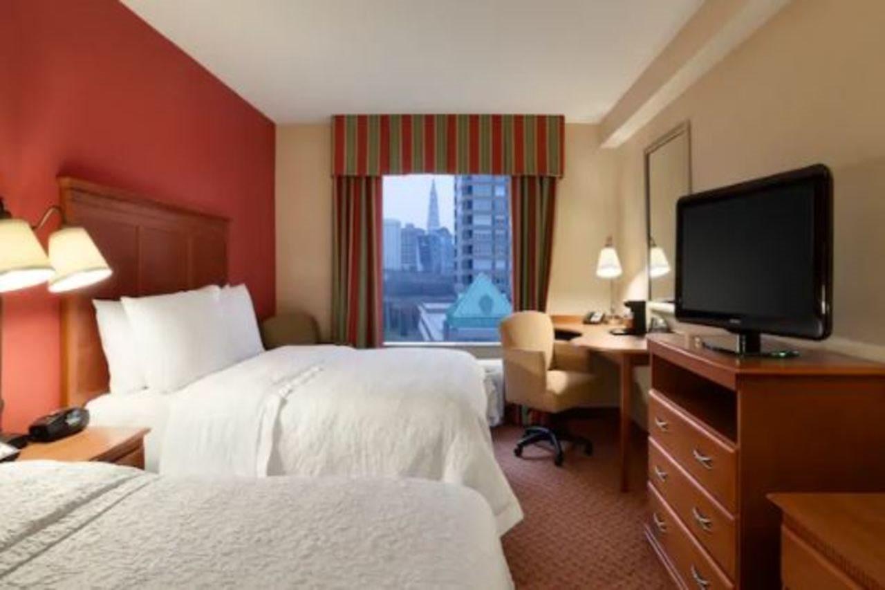 Hampton Inn & Suites East Hartford Extérieur photo