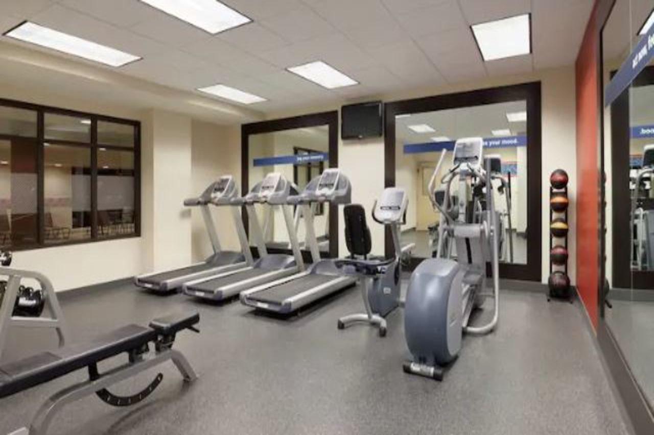 Hampton Inn & Suites East Hartford Extérieur photo