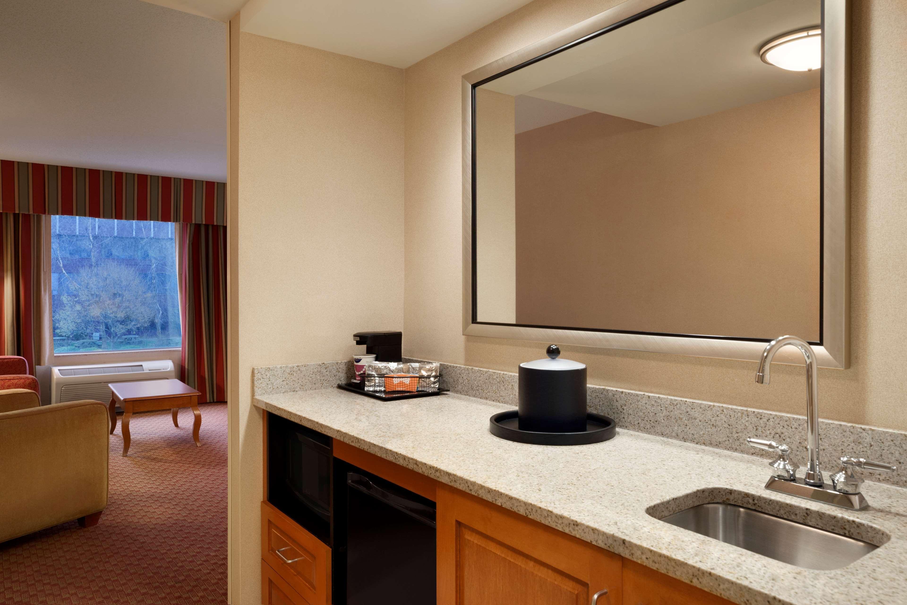 Hampton Inn & Suites East Hartford Extérieur photo