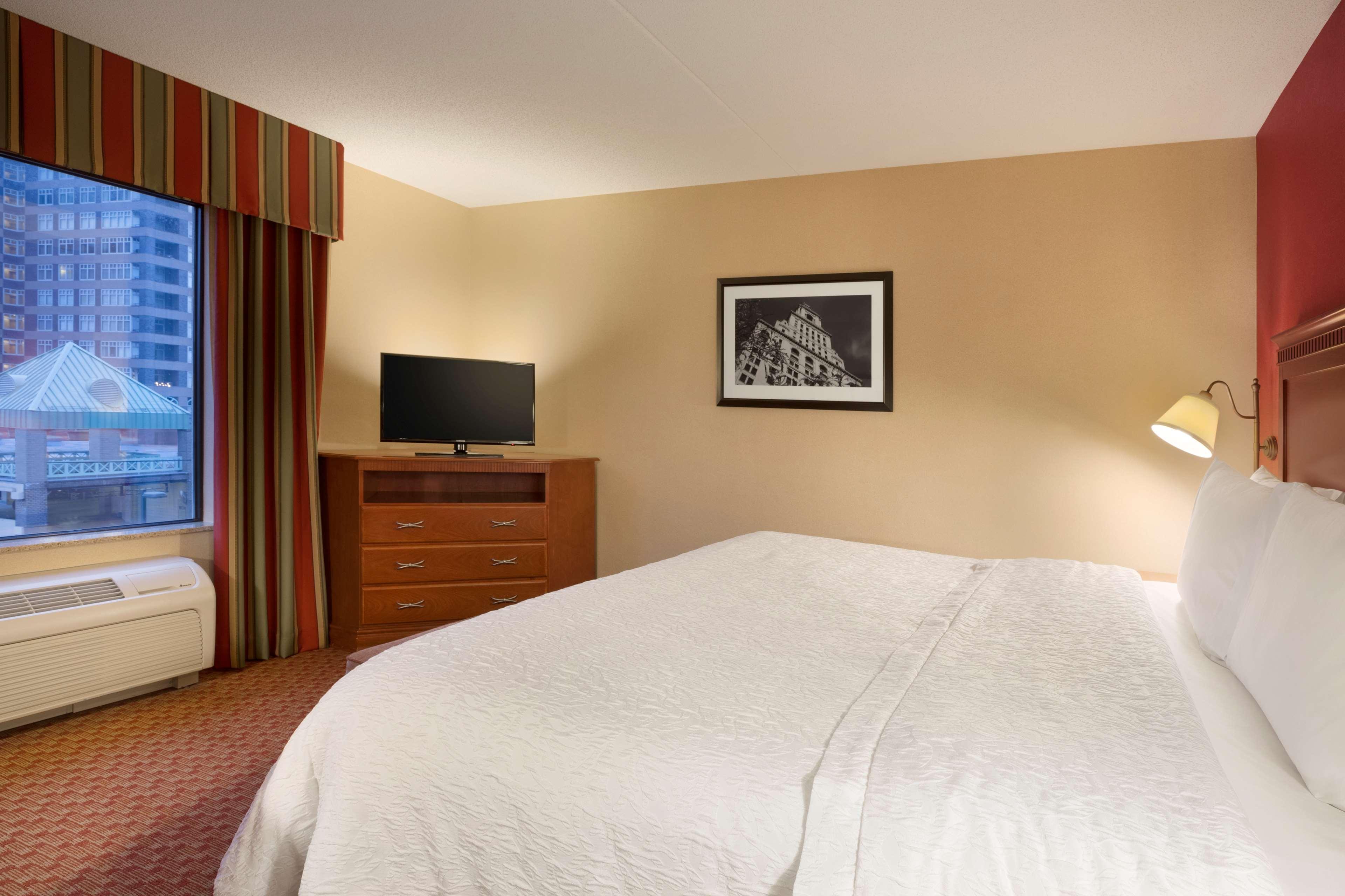 Hampton Inn & Suites East Hartford Extérieur photo