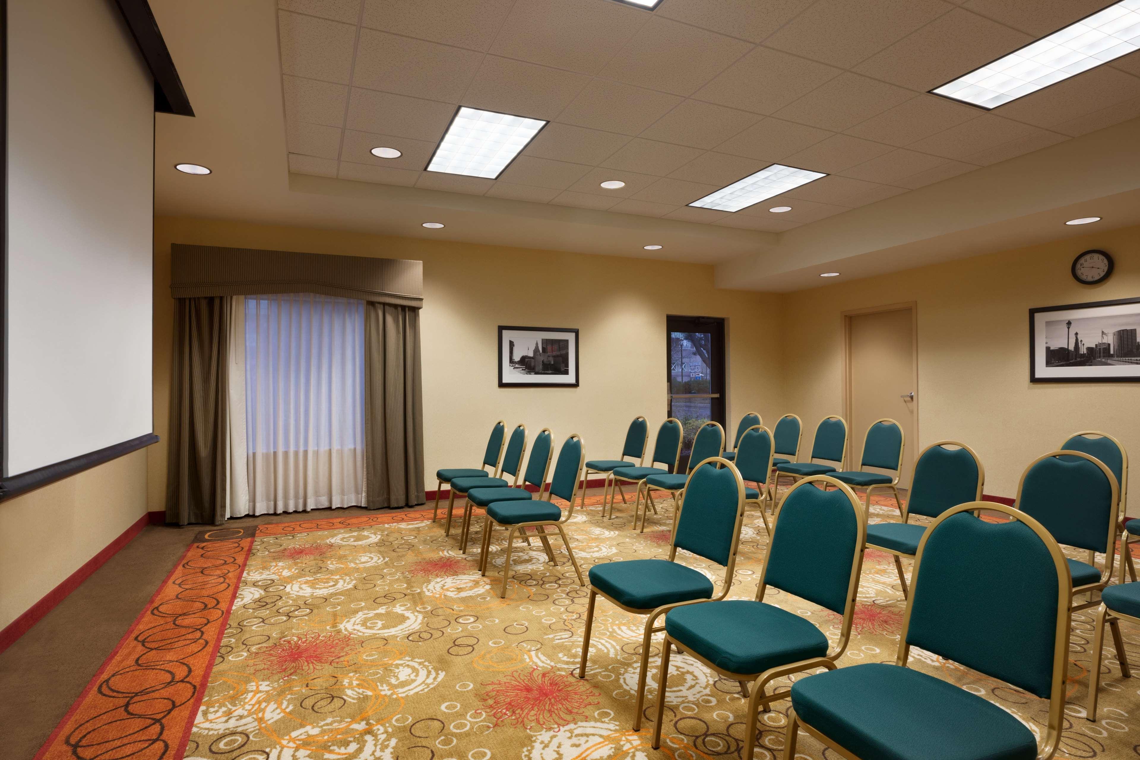 Hampton Inn & Suites East Hartford Extérieur photo