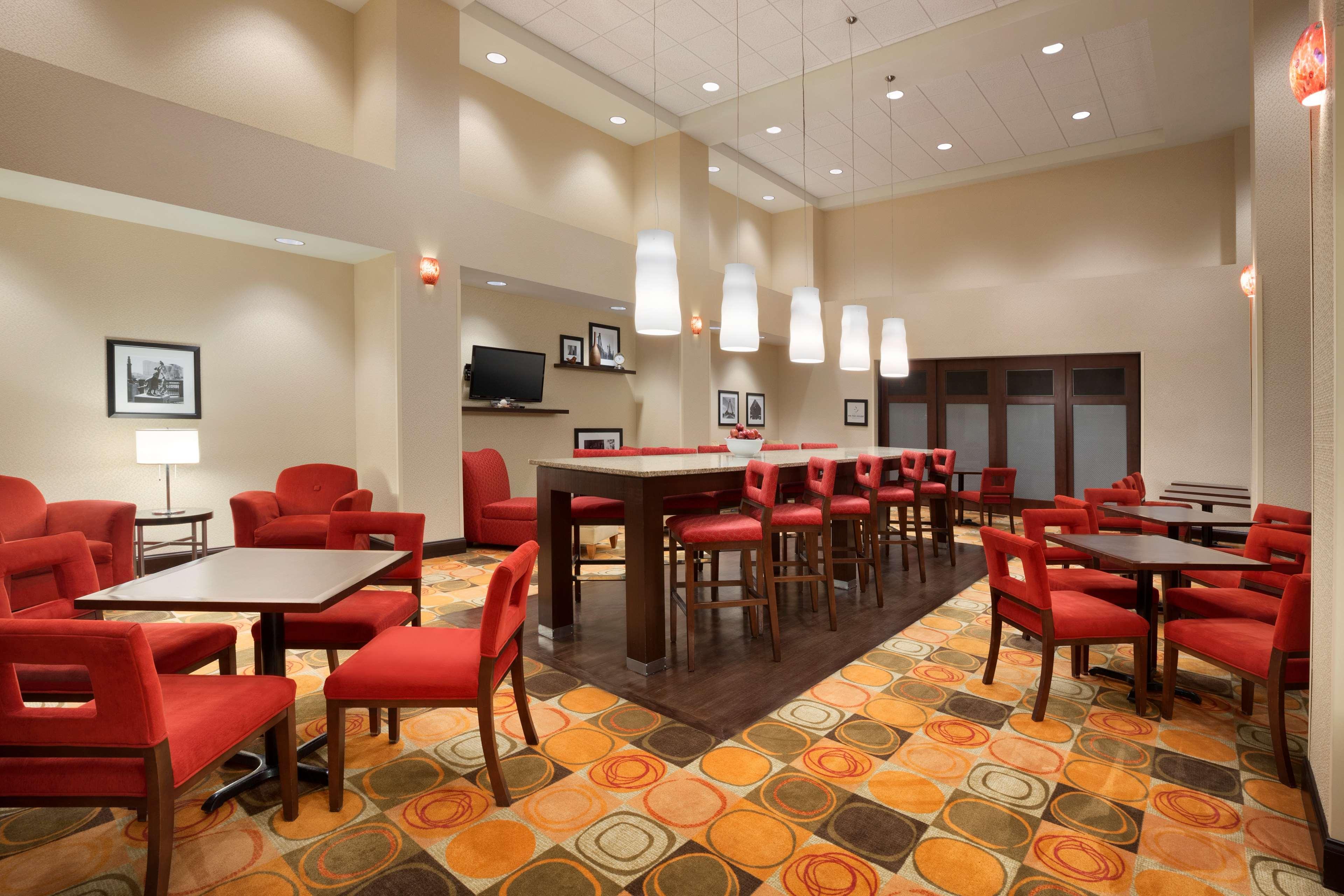 Hampton Inn & Suites East Hartford Extérieur photo