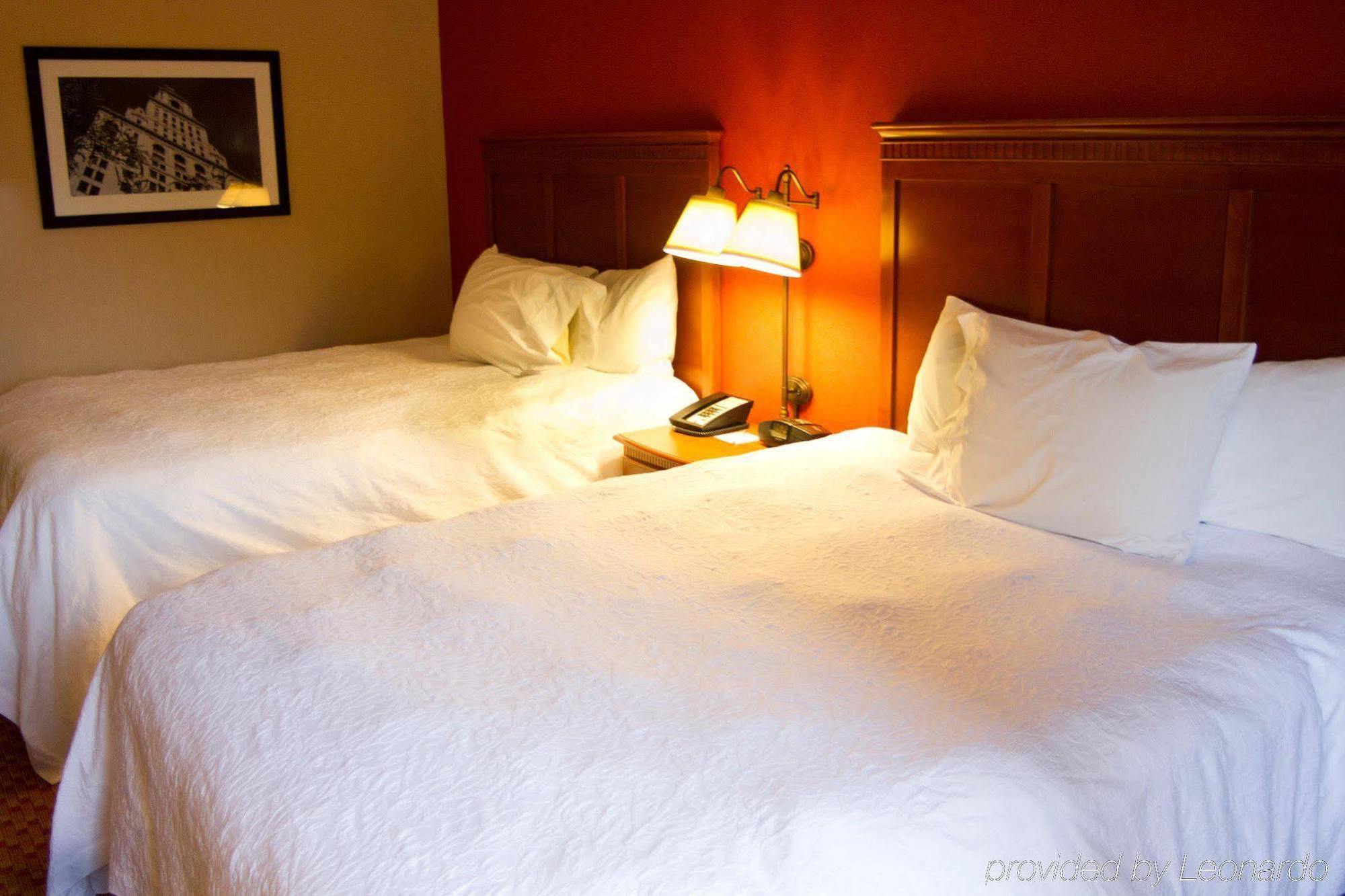 Hampton Inn & Suites East Hartford Extérieur photo