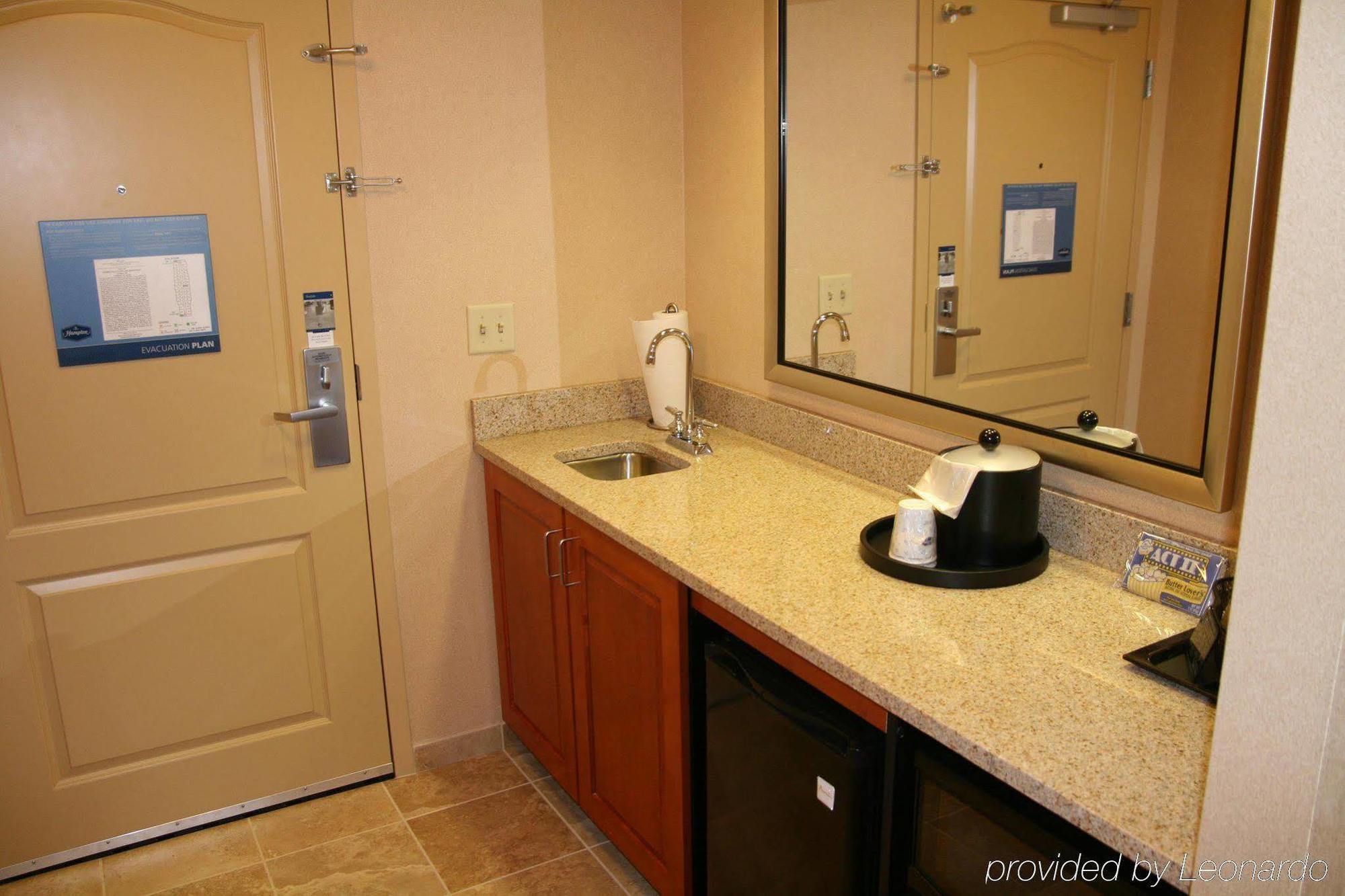 Hampton Inn & Suites East Hartford Chambre photo